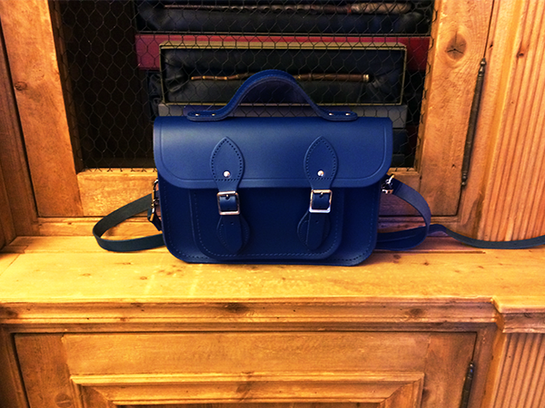 霉霉同款剑桥包 趁还没烂大街先屯起来