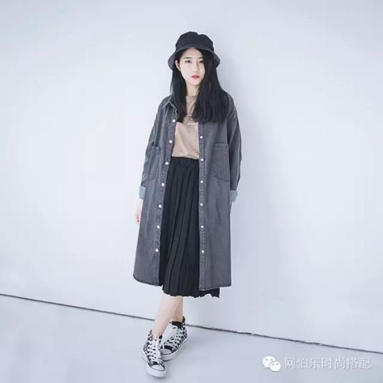 哼！男朋友还不如一件外套来得踏实