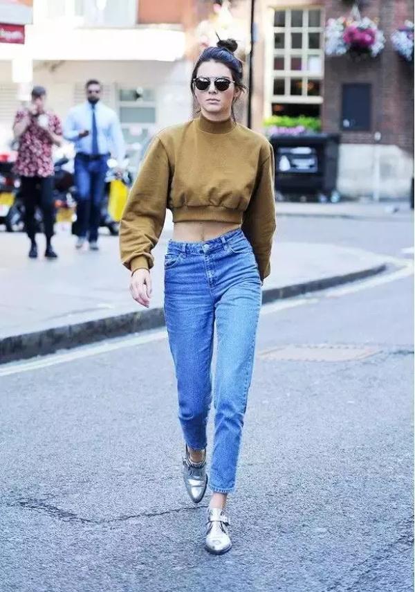 卫衣搭配小心机,这个秋天时尚就靠它了!