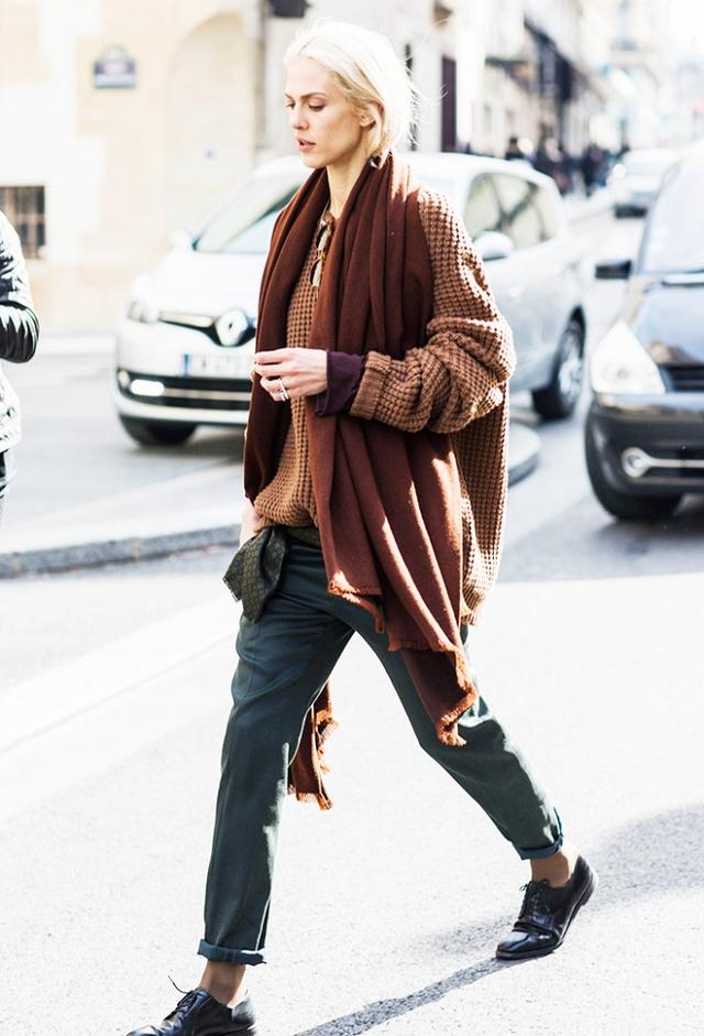 时髦保暖打造黄金比例，一条围巾满足你的N个愿望！