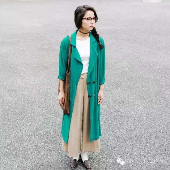 哼！男朋友还不如一件外套来得踏实