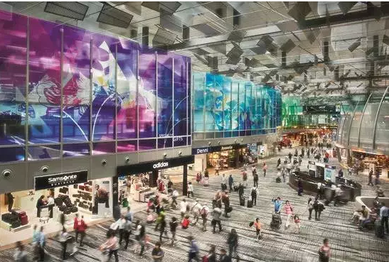 都到机场了 还不凹个造型再走?