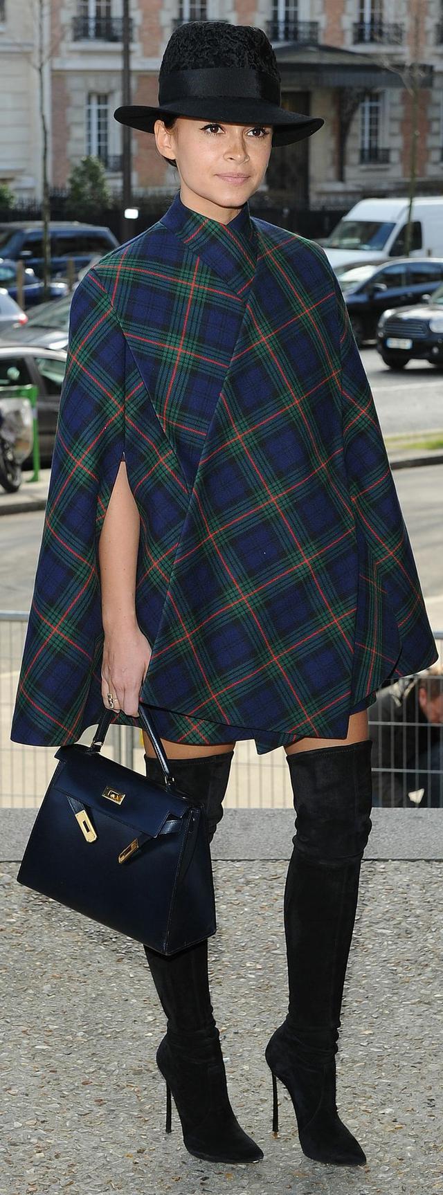 优衣库和爱马仕合作款斗篷啊