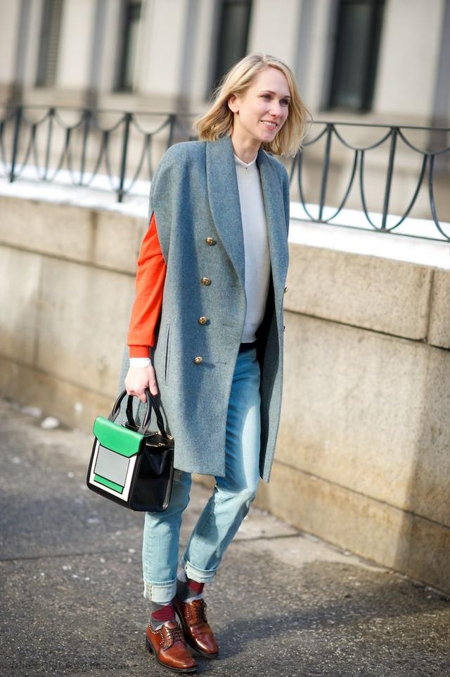 什么？！露一截袜子很流行？