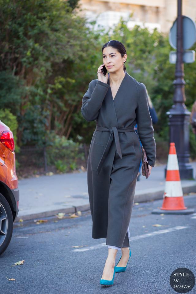 温度风度两不误 只需一件及踝大衣