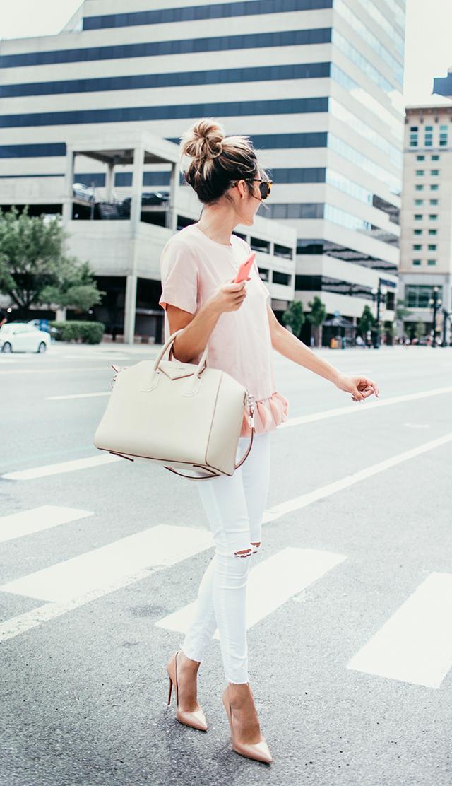 今天穿什么：显嫩不装嫩的裸粉