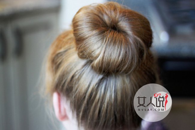包包头扎发步骤图解 清爽减龄发型夏日必备