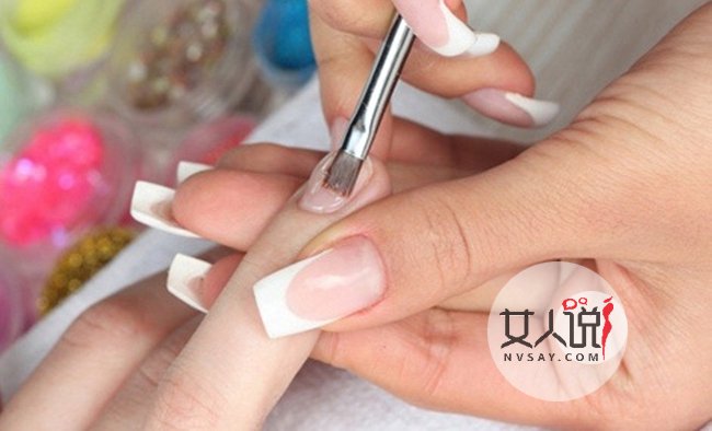 芭比甲和光疗甲的区别 哪个毒性较低?揭秘指甲油的危害