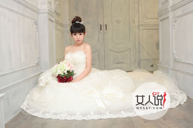 胸小怎么穿婚纱 平胸推荐选这些婚纱款式好看显胸大