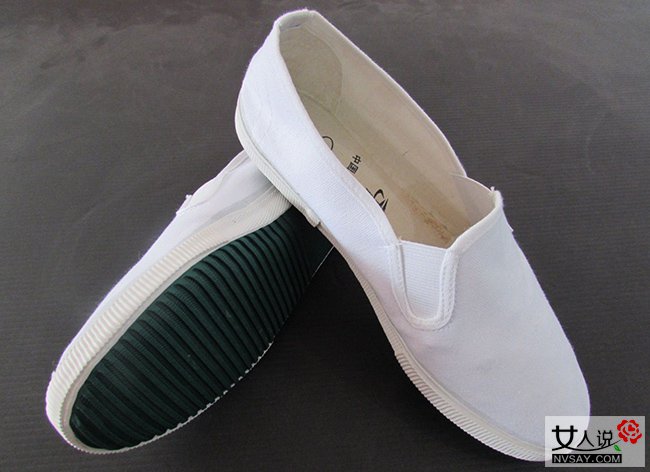 白布鞋发黄怎么办 几种不同清洗方法让你的白布鞋干净如新