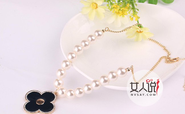 适合女孩戴的项链图片 配戴上这些项链瞬间显高级