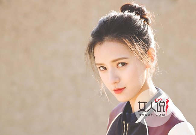 丸子头怎样扎才好看 凌乱清秀不失时尚的两种丸子头扎法