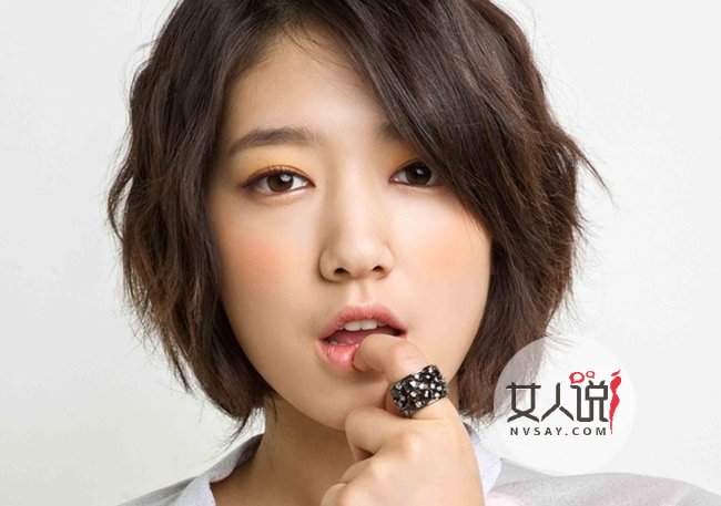 瓜子脸女生适合什么短发 完美展现气质的8款不同风格短发