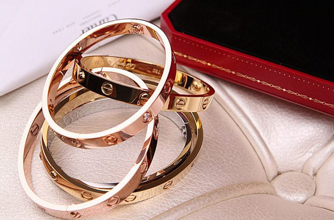 卡地亚手镯多少钱 有贵有便宜！来看你能买得到哪款