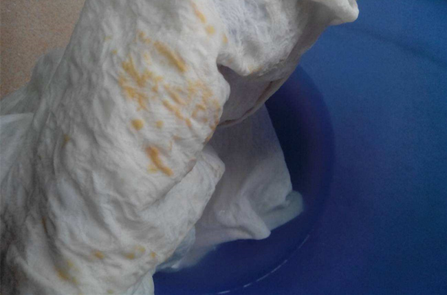 衣服染色怎么洗掉 5个妙招任何1个都能洗掉衣服染色地方