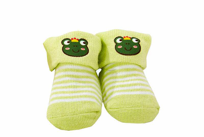 初生宝宝鞋帽编织教程 学会鞋帽编织法babay穿戴上更有意义