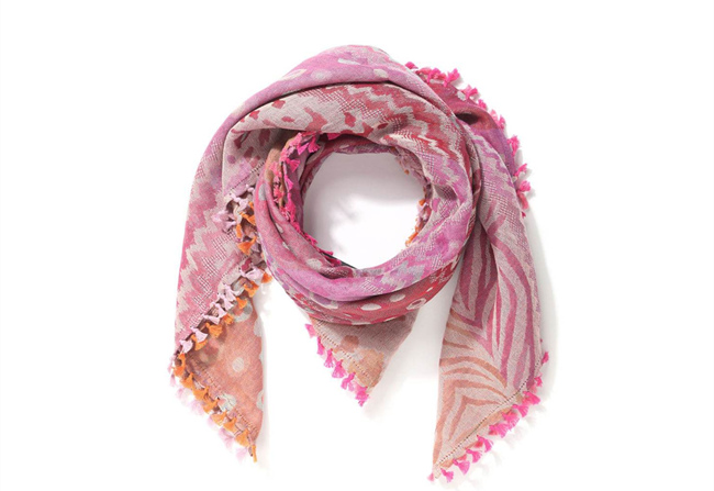 女士围巾的各种围法 很有feel的几种围巾围法女神们学学呗