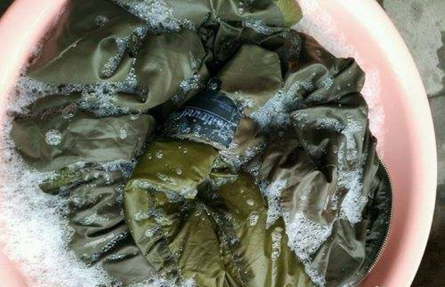 羽绒服怎么洗好 手洗妙招谨记其中小细节也不能忽略