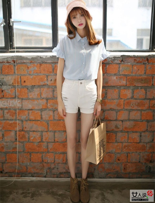 条纹衬衫搭配什么裤子 时尚教主教你穿出清新脱俗女神范