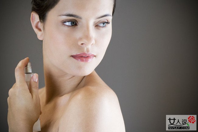香水的正确使用方法 掌握正确方法让你的香气散发出来