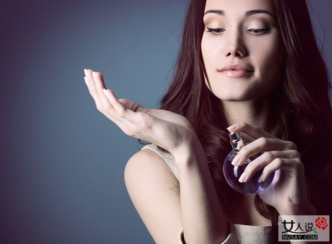 香水的正确使用方法 掌握正确方法让你的香气散发出来