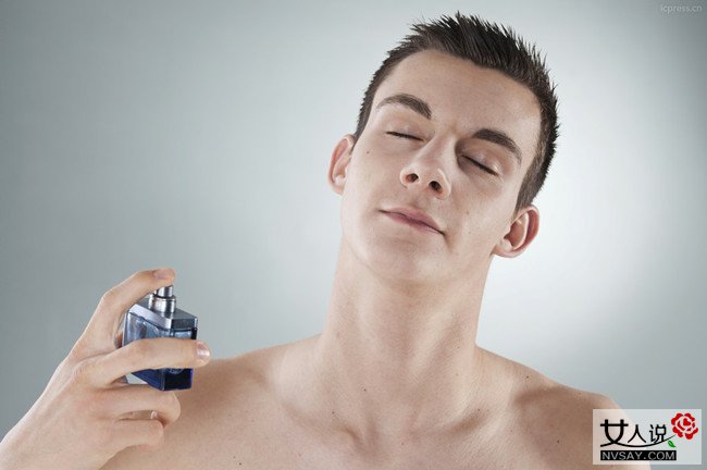 香水的正确使用方法 掌握正确方法让你的香气散发出来