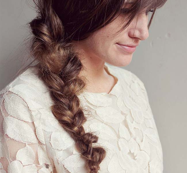 麻花辫的各种扎法 四款麻花辫扎法减龄又纯情