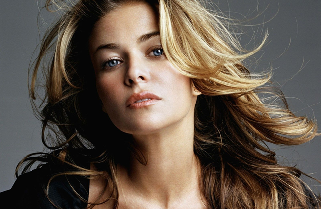 怎么样养头发 妙用一双巧手方能保养出浓密秀发