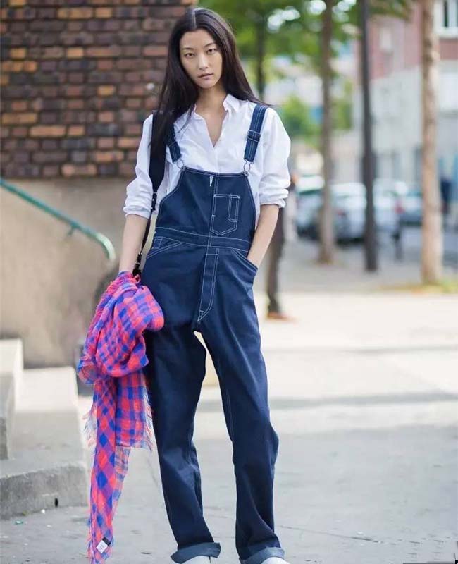 2017背带裤街拍 百搭简约背带裤自然有型分分钟freestyle