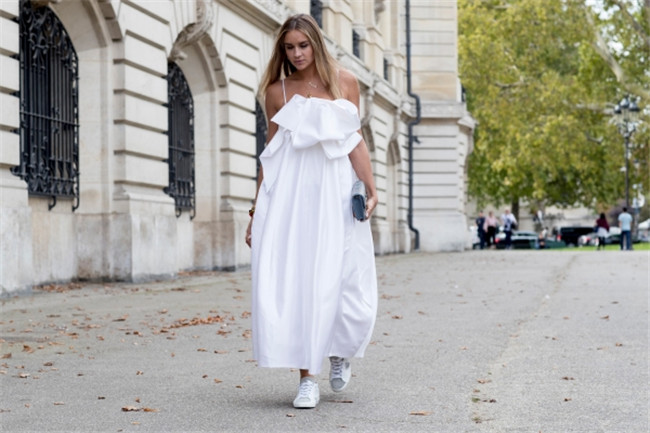 2017秋冬黑白配街拍 一大波黑白配赶来有型又有范儿