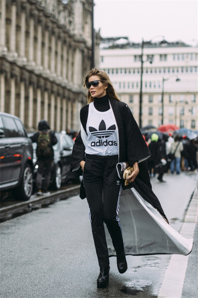 2017秋冬黑白配街拍 一大波黑白配赶来有型又有范儿