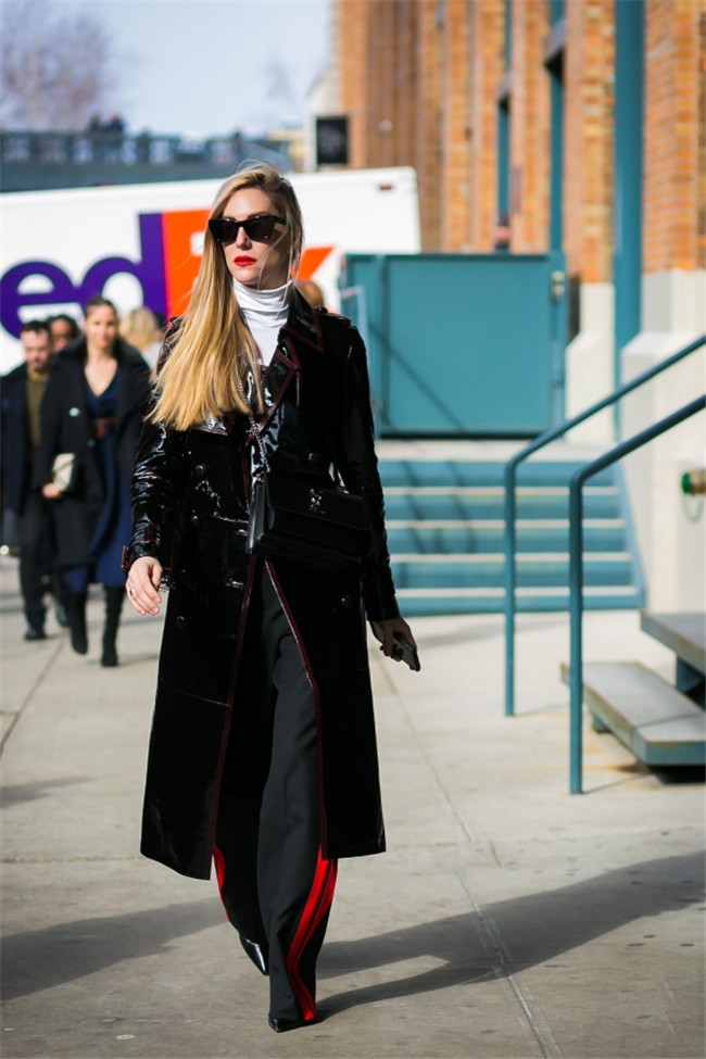 屁股大的女生穿什么好看 学习街拍达人完美遮住臀部肉肉