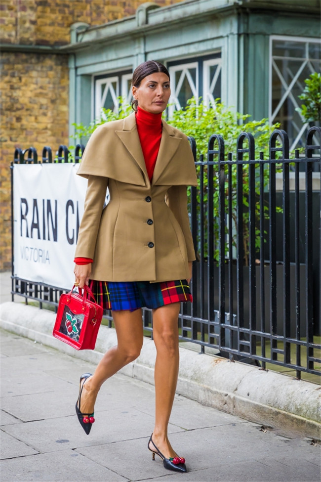 屁股大的女生穿什么好看 学习街拍达人完美遮住臀部肉肉