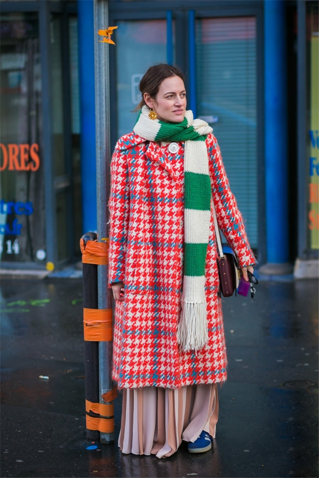 冬天穿裙子怎么搭配 小仙女冬天穿裙子的扮靓小巧搭