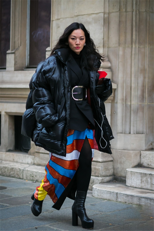 冬天穿裙子怎么搭配 小仙女冬天穿裙子的扮靓小巧搭