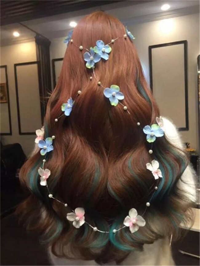 中长卷发发型图片 2018中长卷发流行新趋势在此