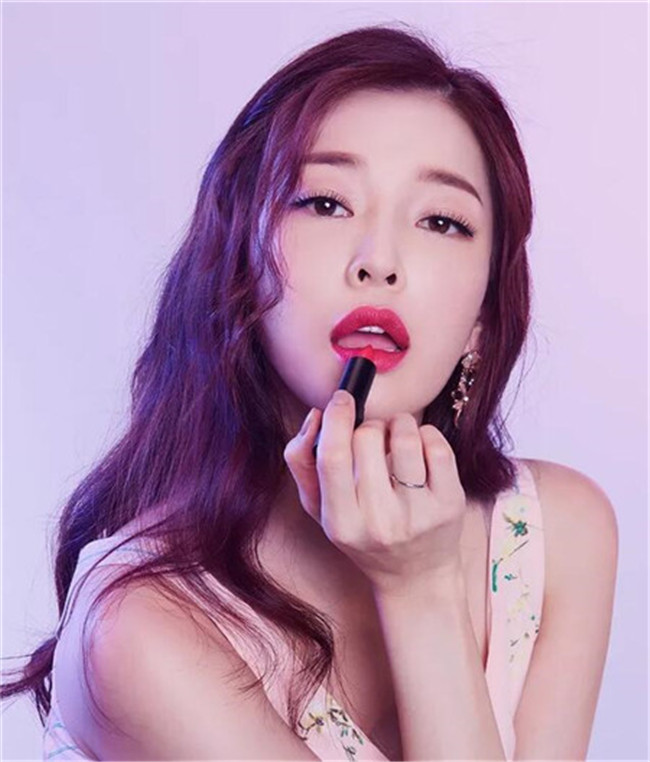 中长卷发发型图片 2018中长卷发流行新趋势在此