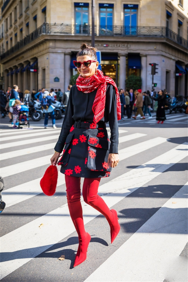 过膝靴适合多高的人穿 避开搭配雷区穿出1米8长腿