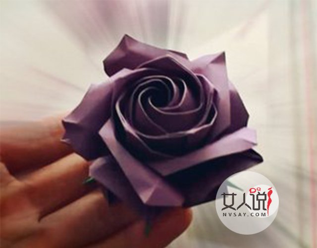 生活小贴士:教给你纸玫瑰花的折法