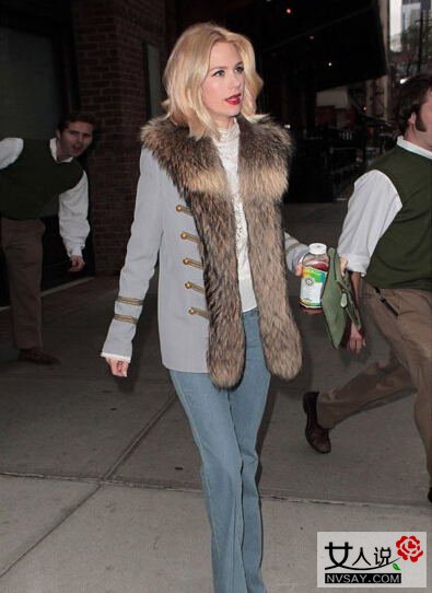 冬装怎样搭配不显臃肿难看?偷师欧美女星学技巧提升品味