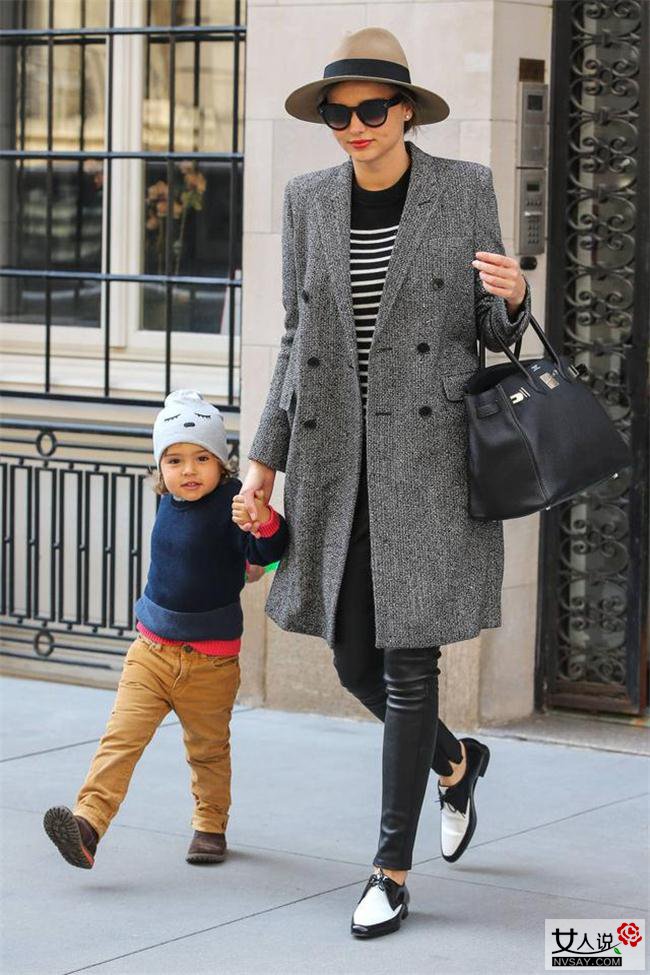 街拍明星教你皮裤穿搭术 掩盖小腿粗穿出强大气场