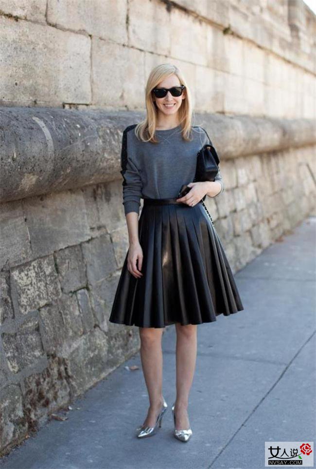 百褶裙怎样搭配显瘦 街拍达人为你演绎最IN穿法