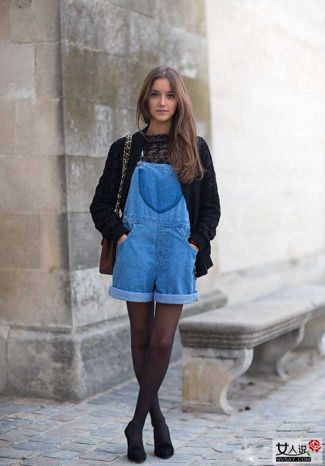 背带裤如何搭配更时髦 街拍达人为你演绎最chic的穿法