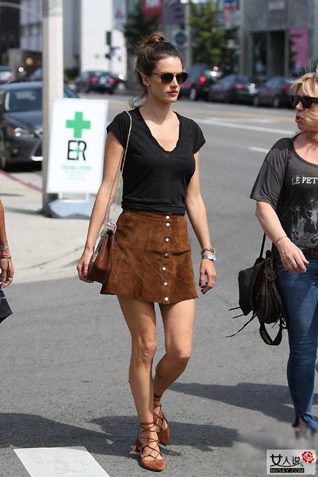 2016欧美明星春季街拍 时髦大气怎能拒绝！