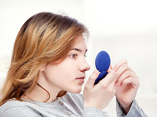 眼皮上长脂肪粒怎么办 达人分享三种方法轻松预防以及消除