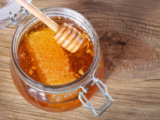 蜂蜜可以洗脸吗 蜂蜜洗脸的好处有哪些可以每天洗吗