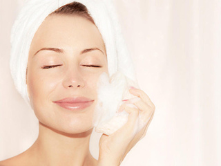 可以用香皂洗脸吗 比洁面奶清洁能力还要强吗