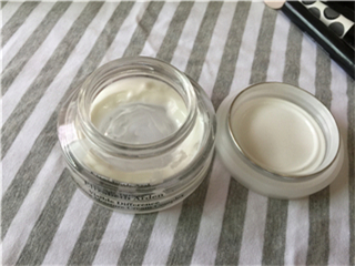 面霜和晚霜的区别 日霜晚霜的用法禁忌不能乱用