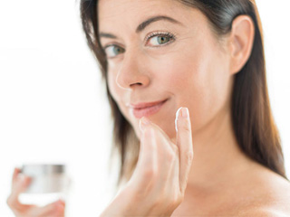 乳液是什么作用 小仙女一年四季不可缺少乳液