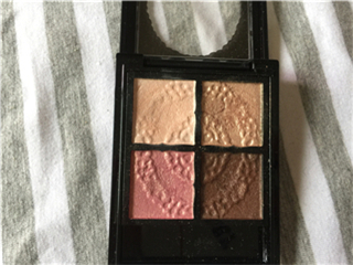 珠光和哑光眼影的区别 化妆新手眼影的选择千万别踩雷